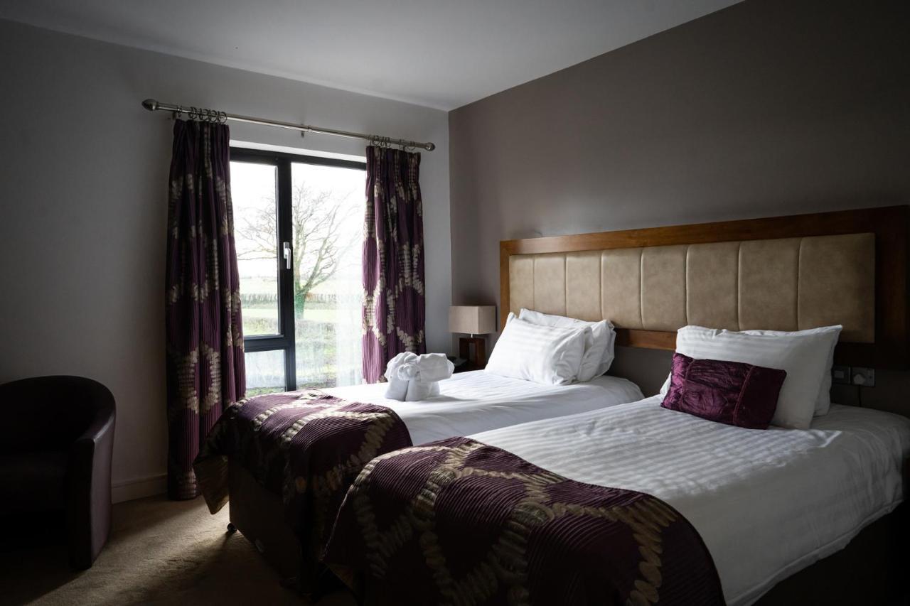 Aldergrove Ballyrobin Hotel מראה חיצוני תמונה